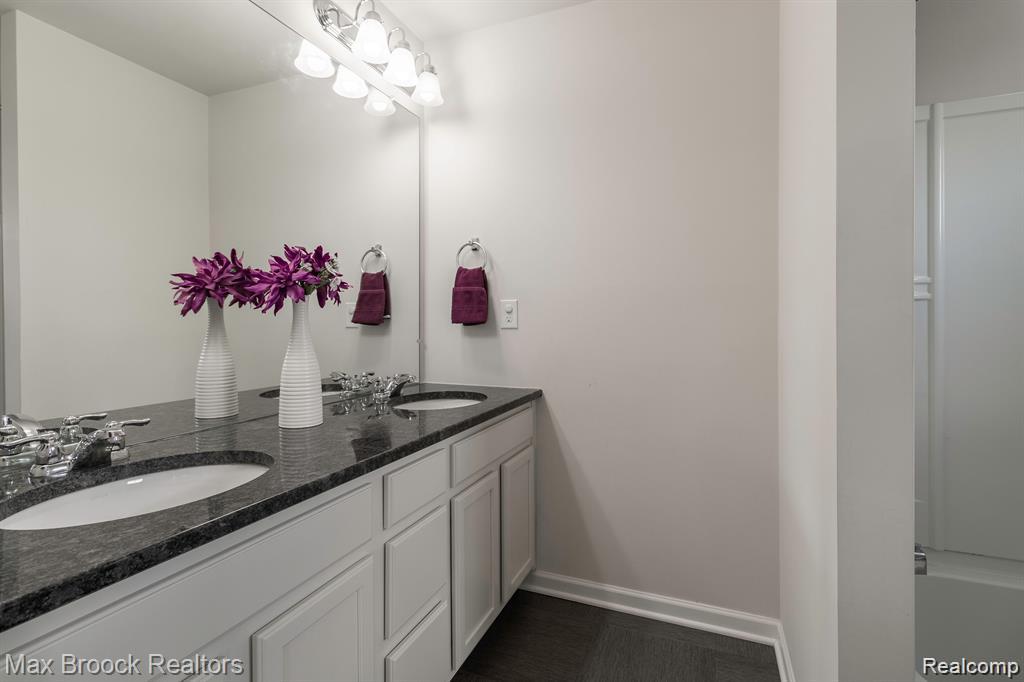 333 Glenhurst Boulevard Property Photo 22