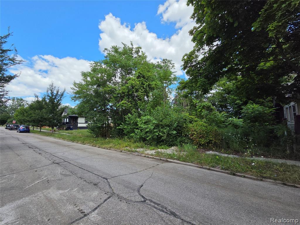 2528 Beals Street Property Photo 5