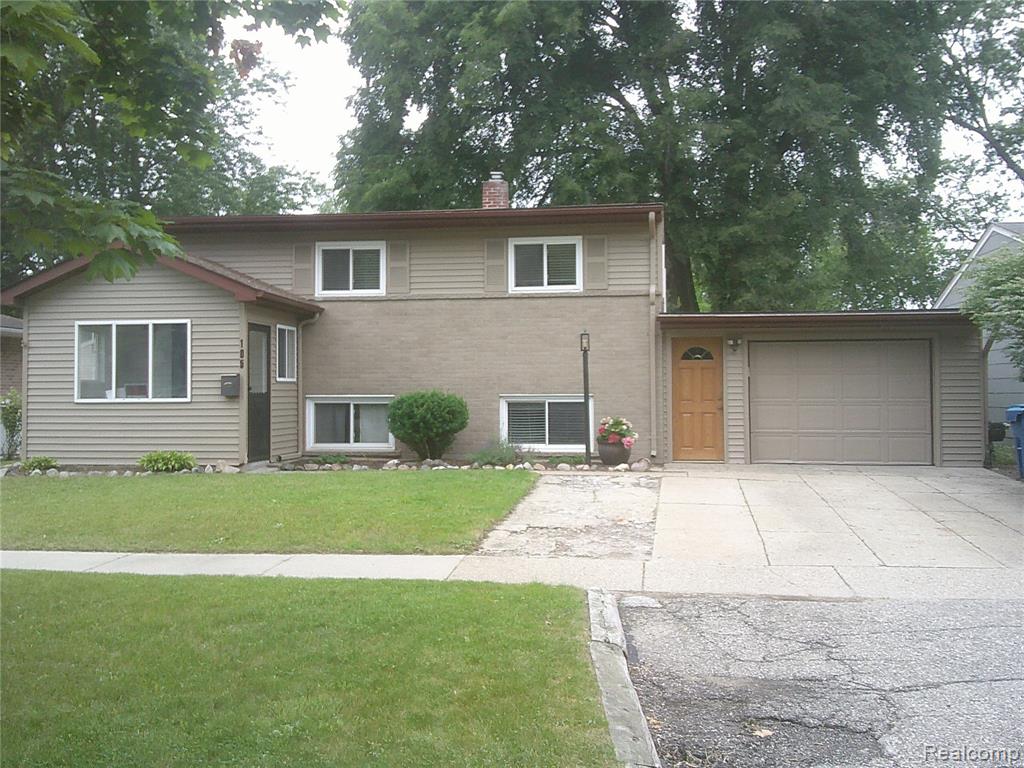 105 N Corbin Street