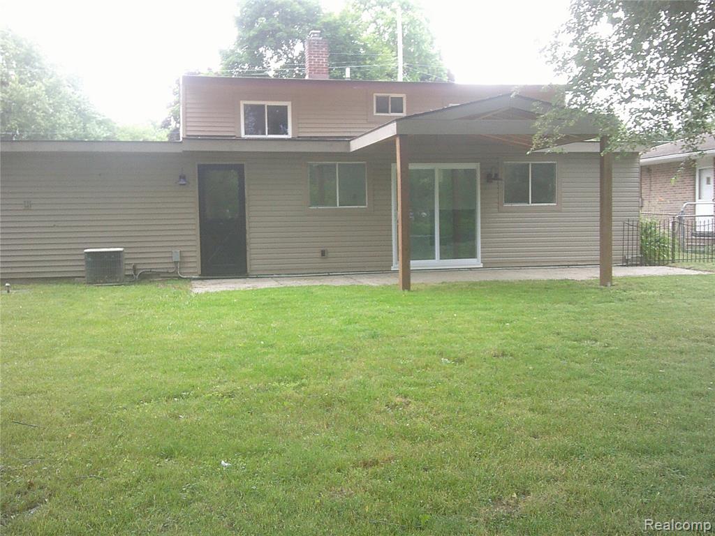 105 N Corbin Street Property Photo 2