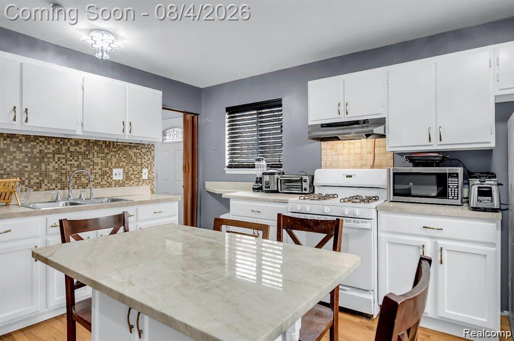 7518 Hazelton Street Property Photo 6