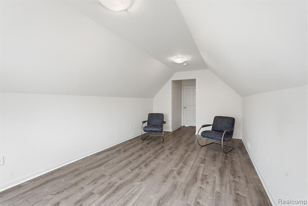 22432 Pointe Drive Property Photo 23