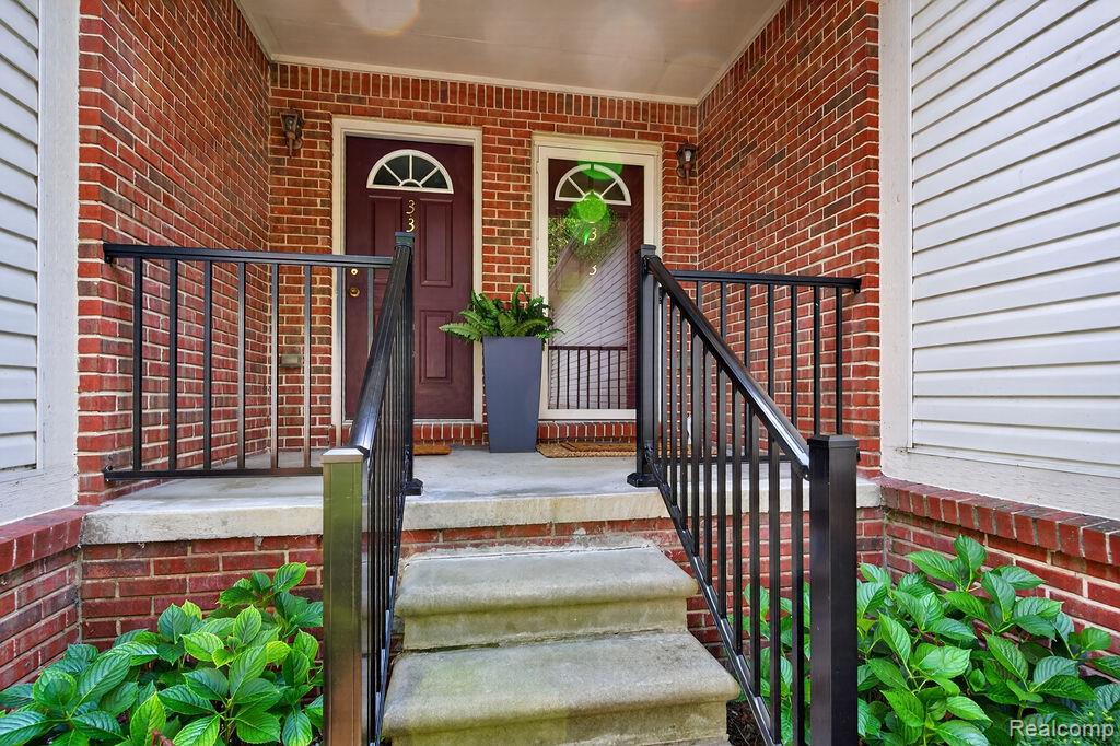 3383 Baldwin Woods Drive Property Photo 1