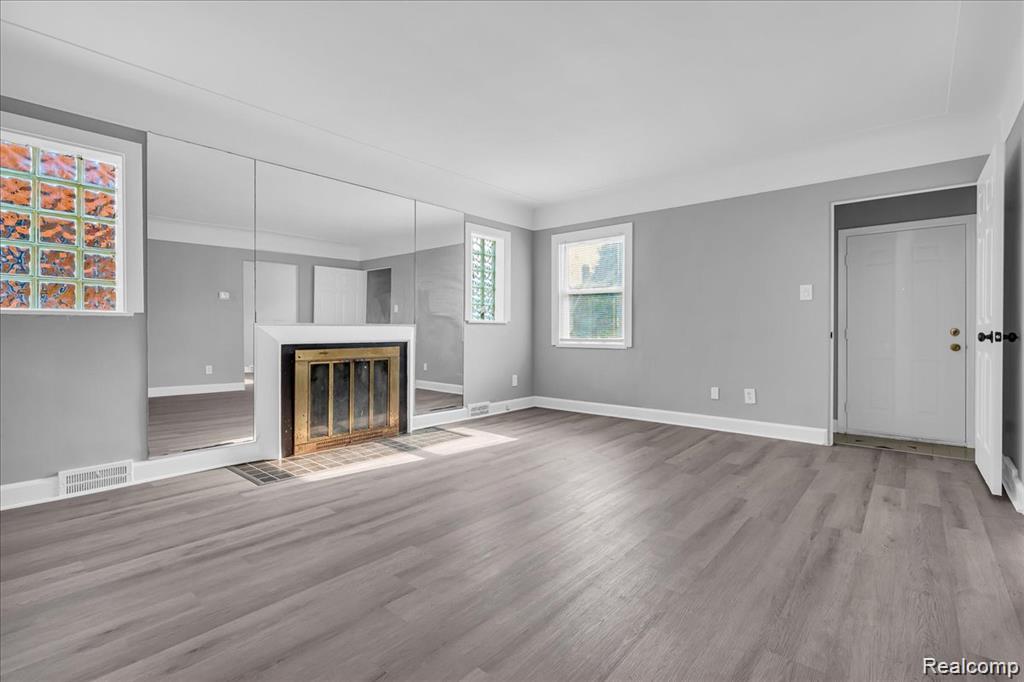 16111 Gilchrist Street Property Photo 6