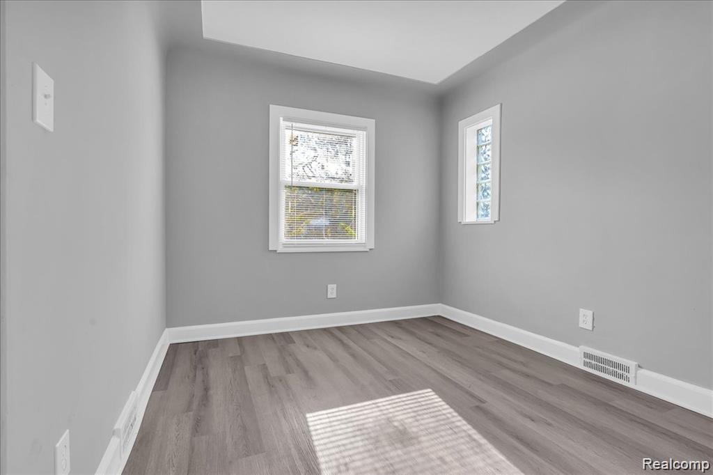 16111 Gilchrist Street Property Photo 9