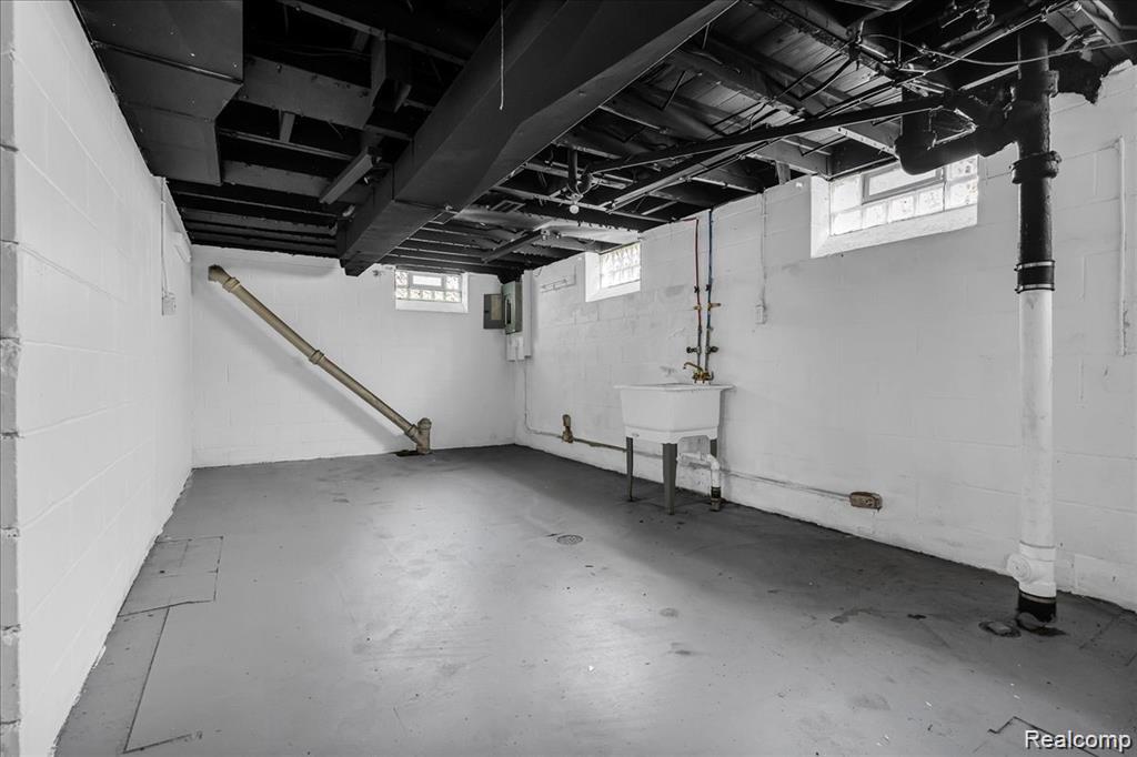 16111 Gilchrist Street Property Photo 28