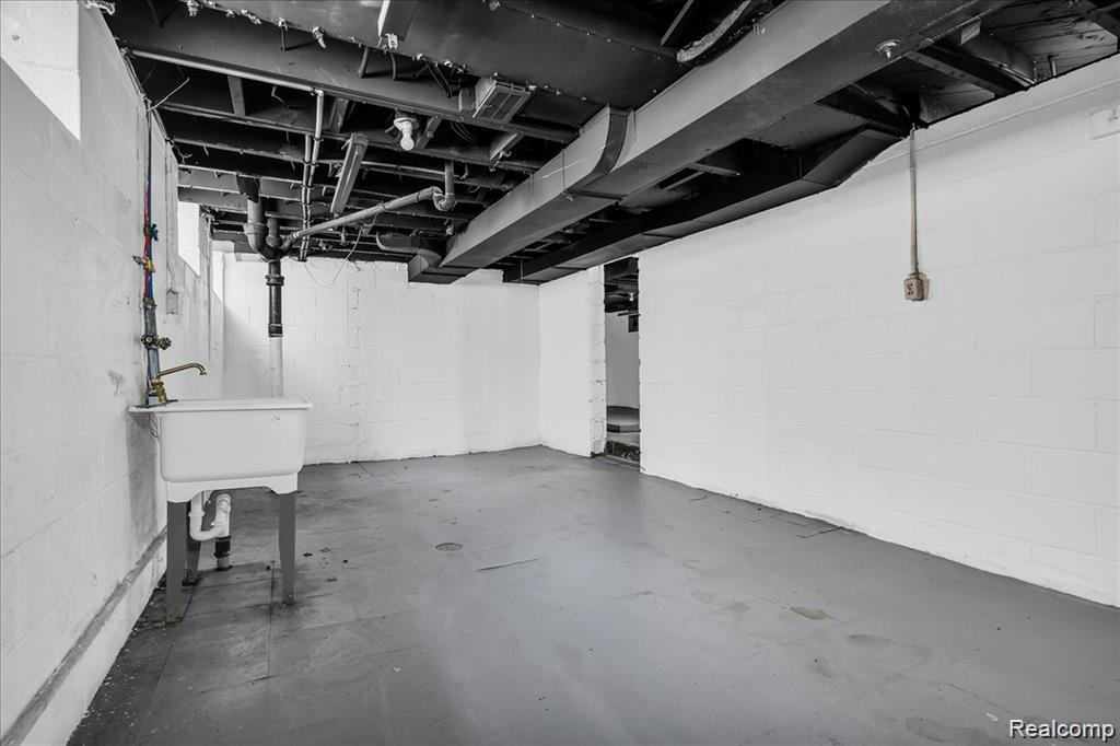 16111 Gilchrist Street Property Photo 29