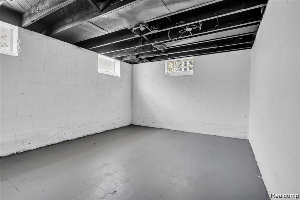 16111 Gilchrist Street Property Photo 30