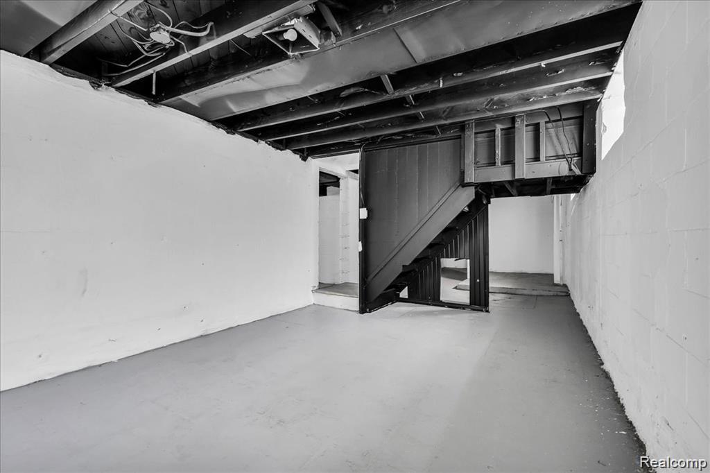 16111 Gilchrist Street Property Photo 31