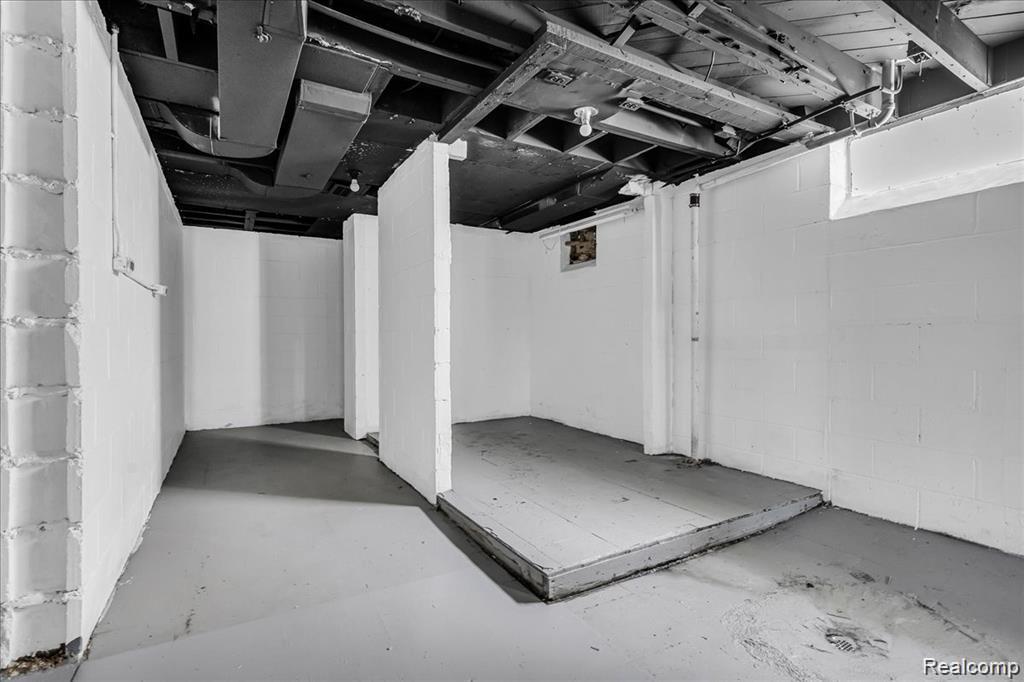 16111 Gilchrist Street Property Photo 32
