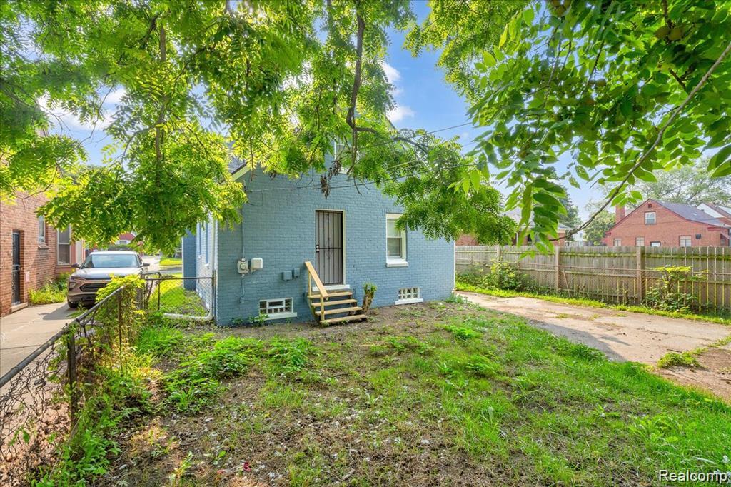 16111 Gilchrist Street Property Photo 36