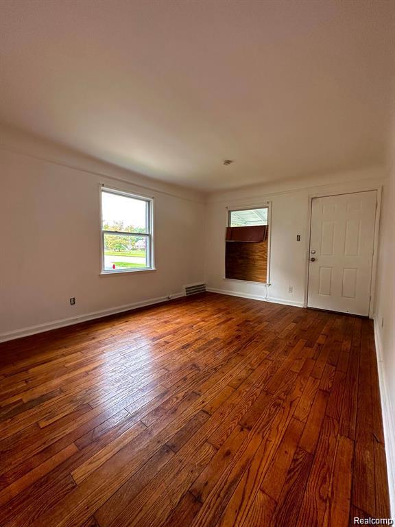 19242 Moross Road Property Photo 13