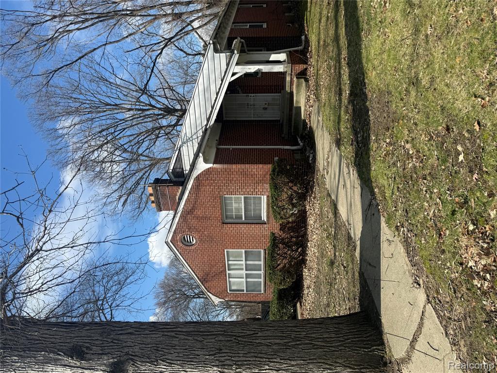 18485 Salem Street Property Photo 1
