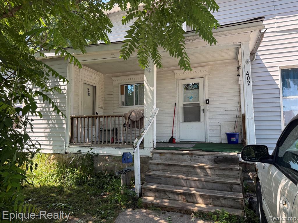 402 Black Street Property Photo 1