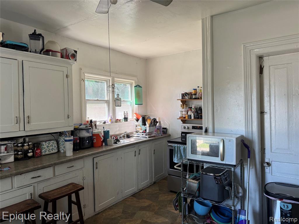402 Black Street Property Photo 2