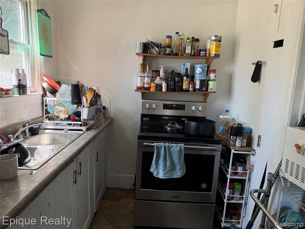 402 Black Street Property Photo 17