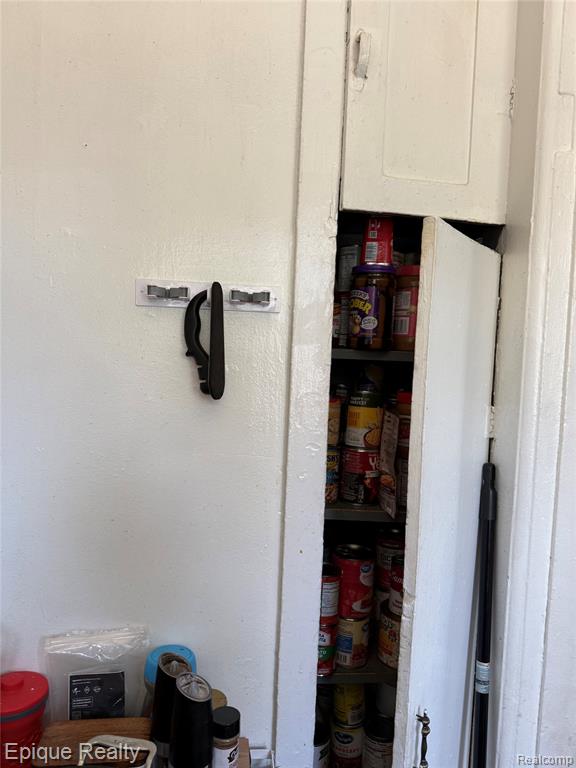 402 Black Street Property Photo 18