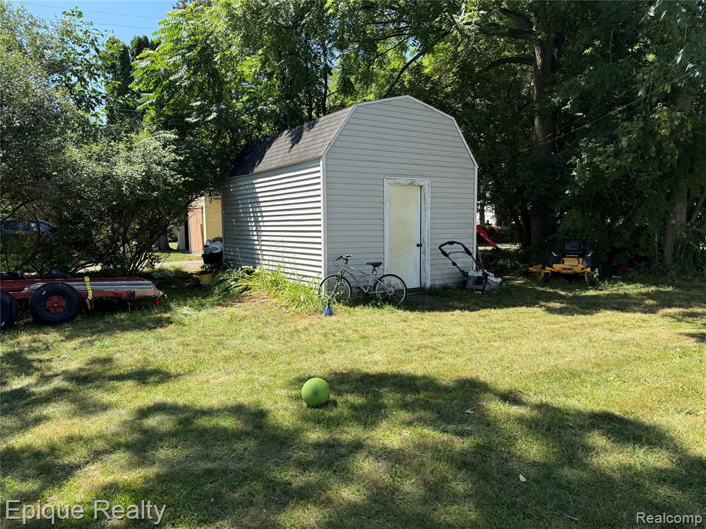 402 Black Street Property Photo 19