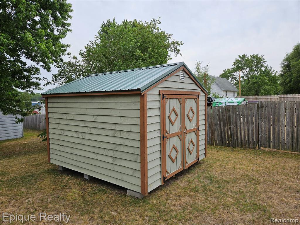616 Crawford Street Property Photo 6