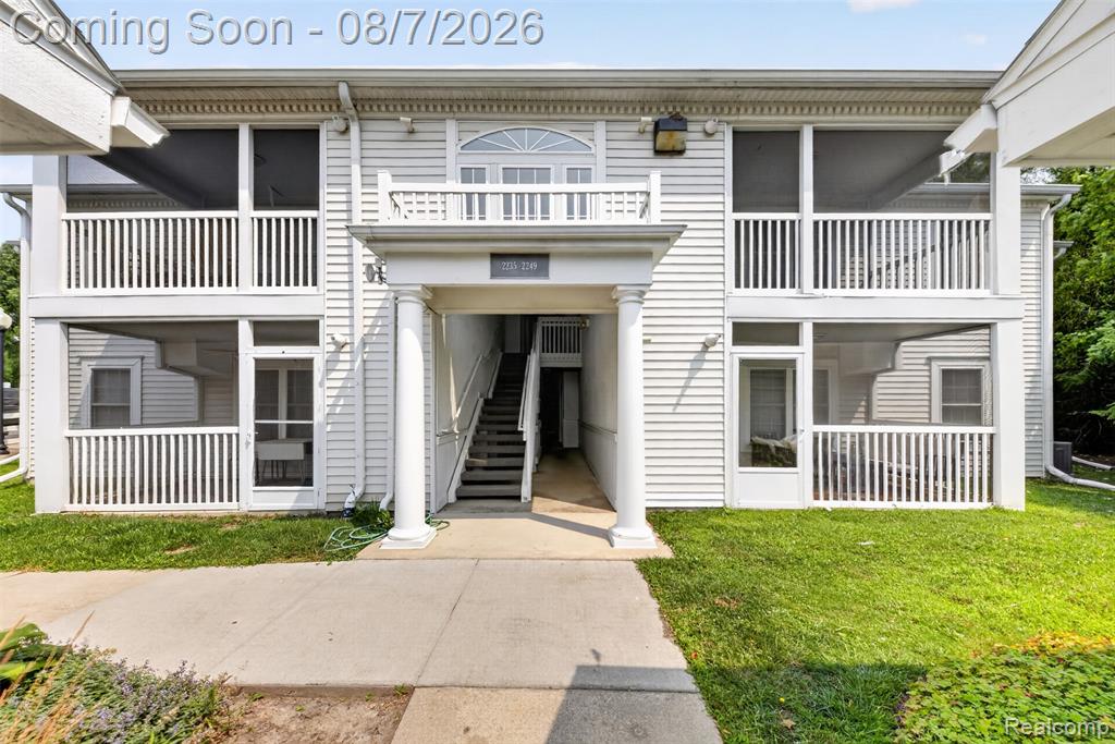 2247 S Main Street Property Photo 1