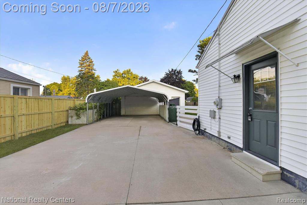 2390 E Clearview Drive Property Photo 43