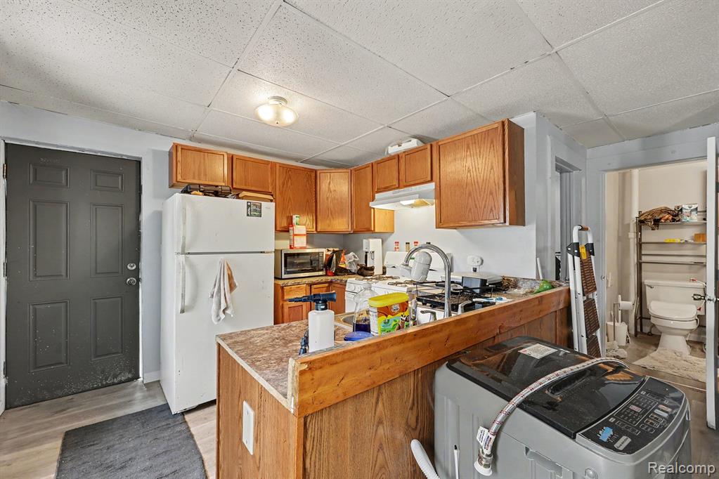 1202/1204 Lapeer Avenue Property Photo 8
