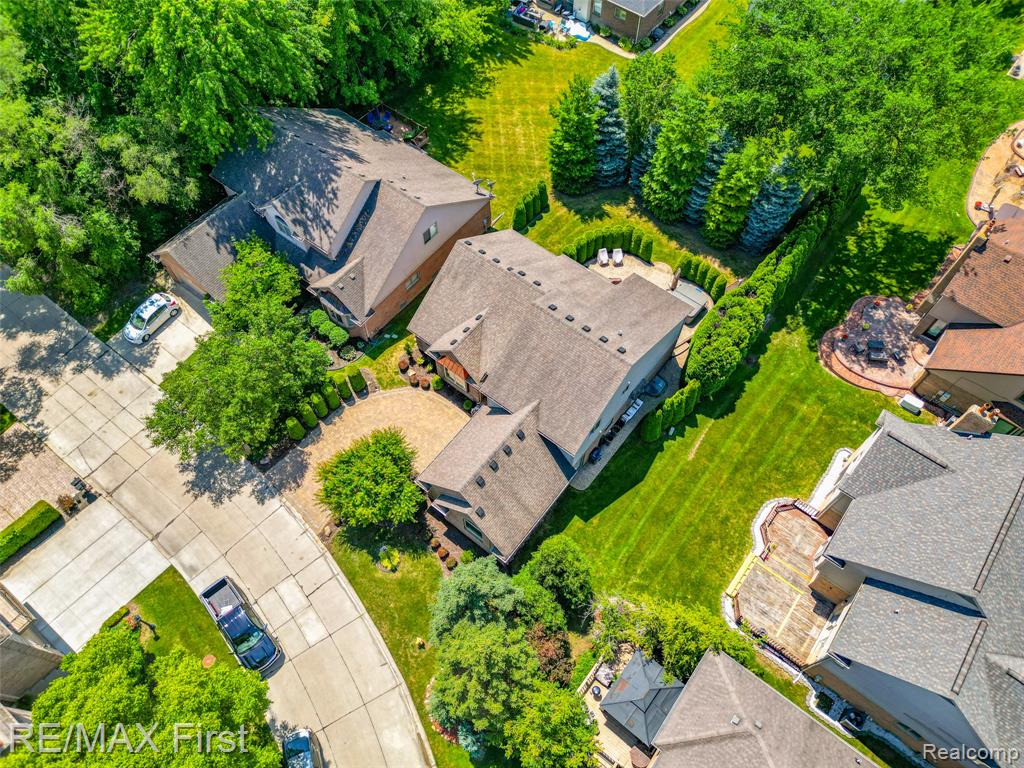 44215 Riverview Ridge Drive Property Photo 3