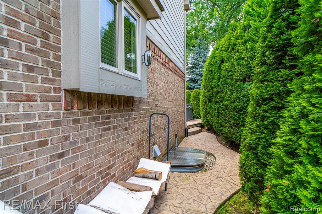 44215 Riverview Ridge Drive Property Photo 14