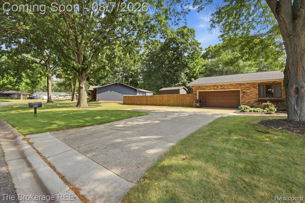 2307 Belle Meade Drive Property Photo 5
