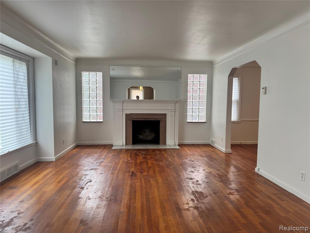 16757 Greenview Avenue Property Photo 3