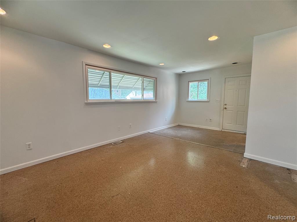 16757 Greenview Avenue Property Photo 12