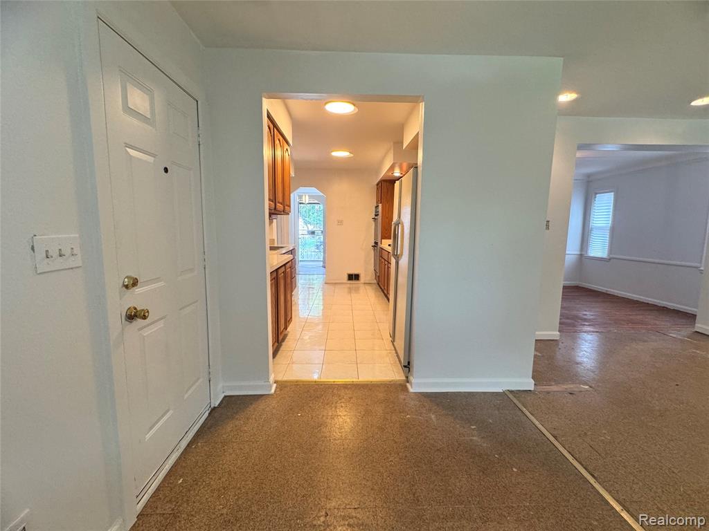 16757 Greenview Avenue Property Photo 14