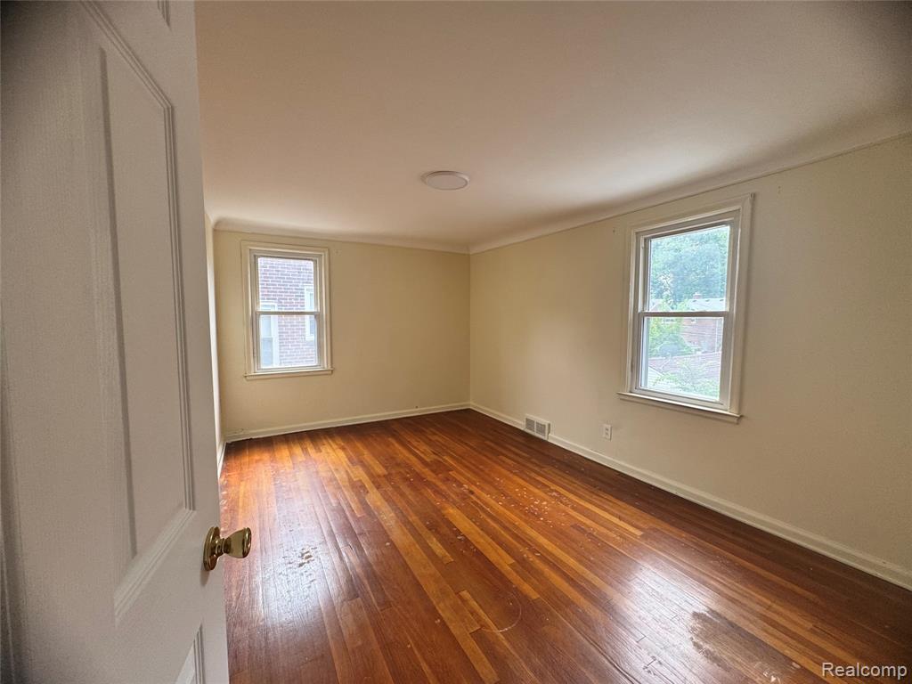 16757 Greenview Avenue Property Photo 26