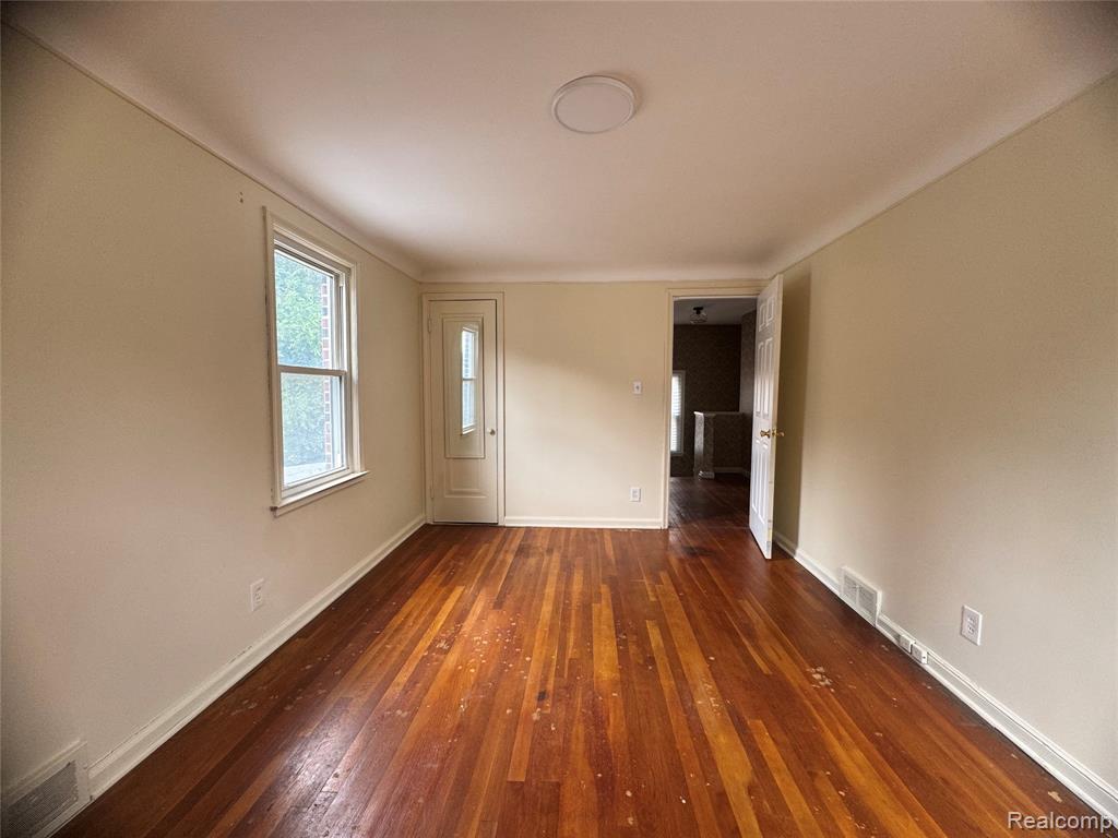 16757 Greenview Avenue Property Photo 27