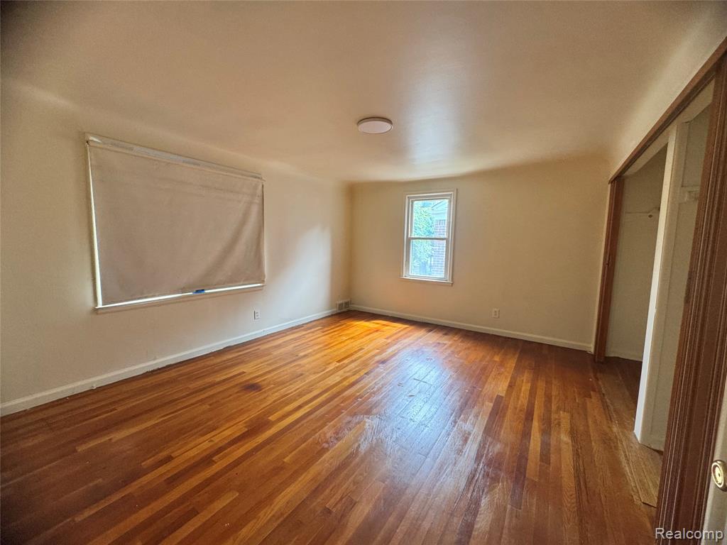 16757 Greenview Avenue Property Photo 29