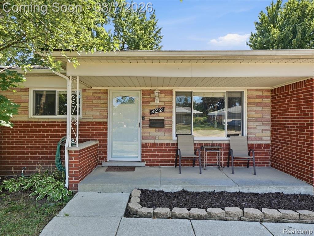 4228 Dunn Drive Property Photo 4
