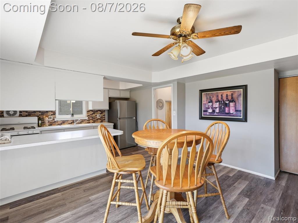 4228 Dunn Drive Property Photo 13