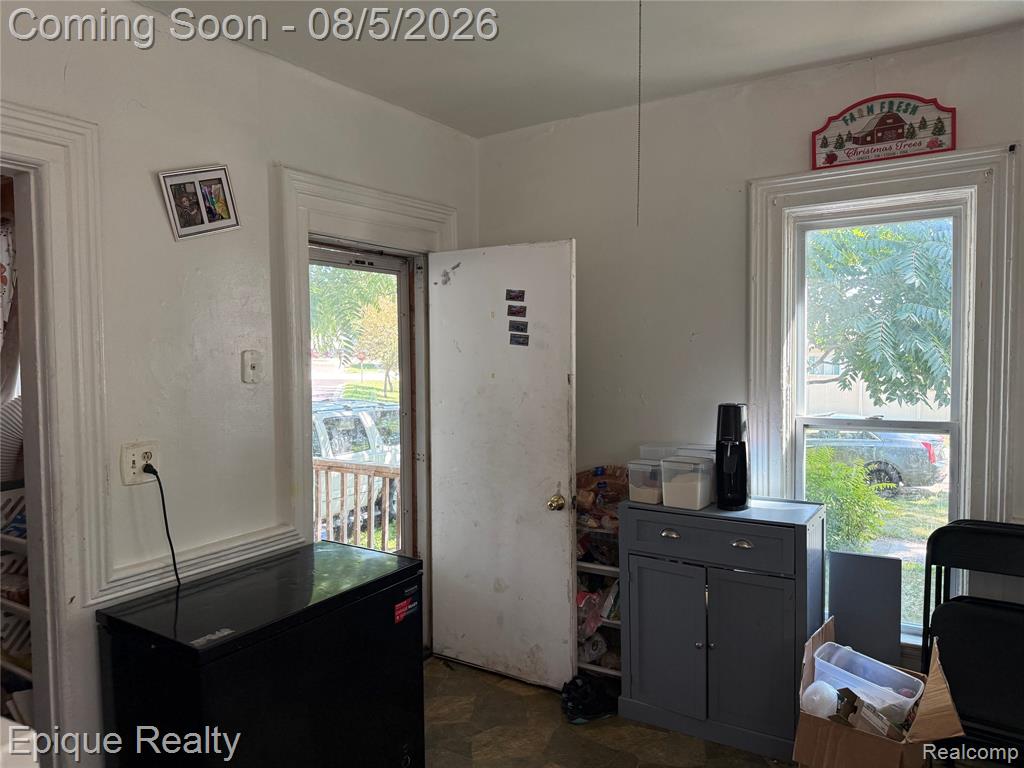 402 Black Street Property Photo 2