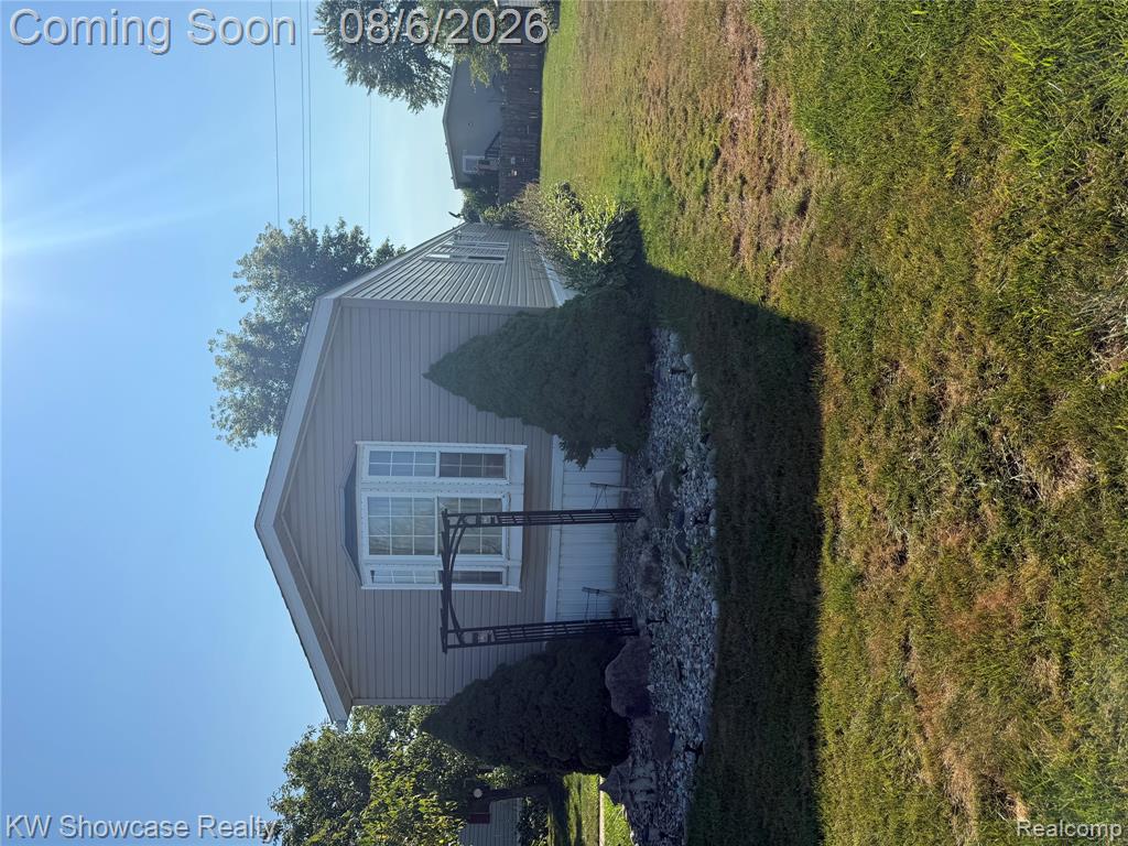 2263 Evergreen Street Property Photo 2