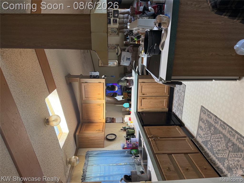 2263 Evergreen Street Property Photo 6
