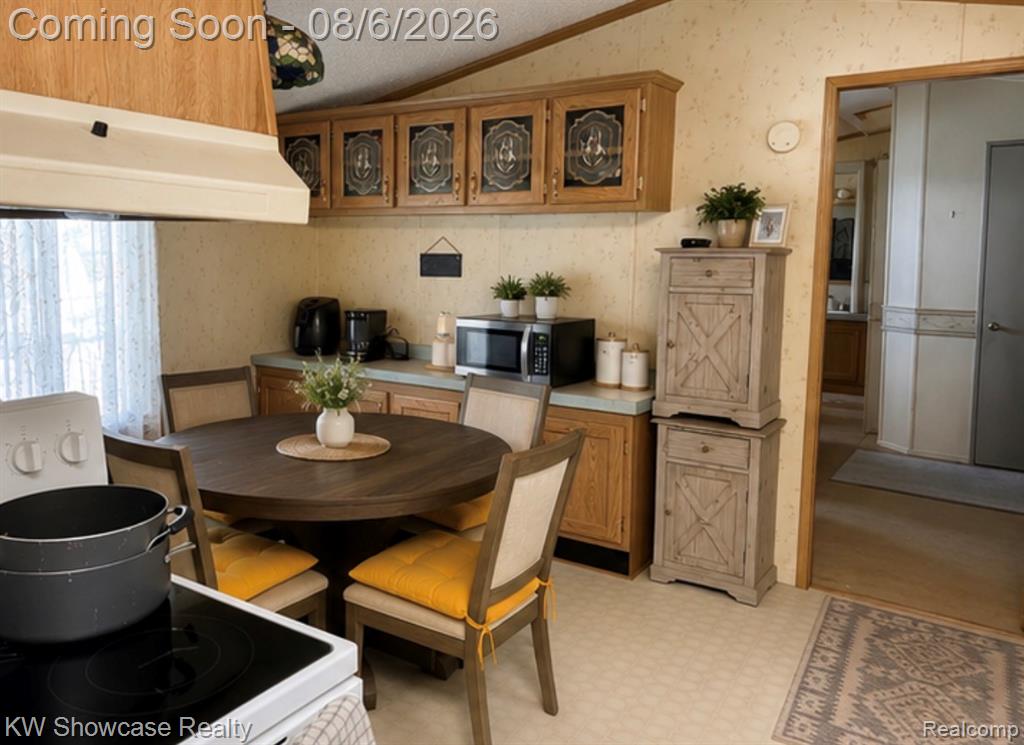 2263 Evergreen Street Property Photo 9