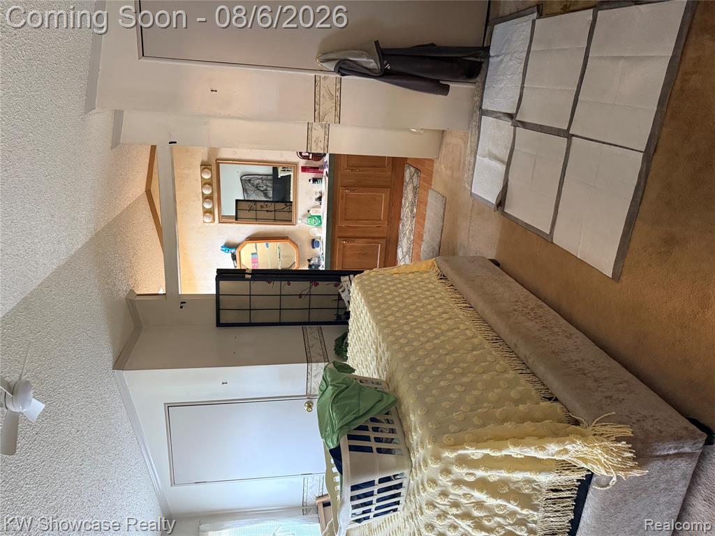 2263 Evergreen Street Property Photo 11