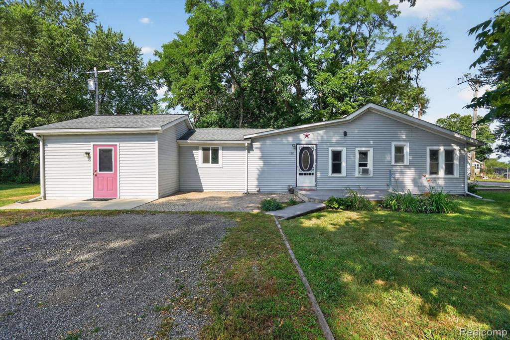 128 Front Drive Property Photo 1