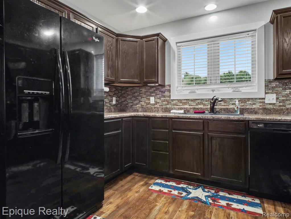 8686 Summer Ridge Drive Property Photo 11