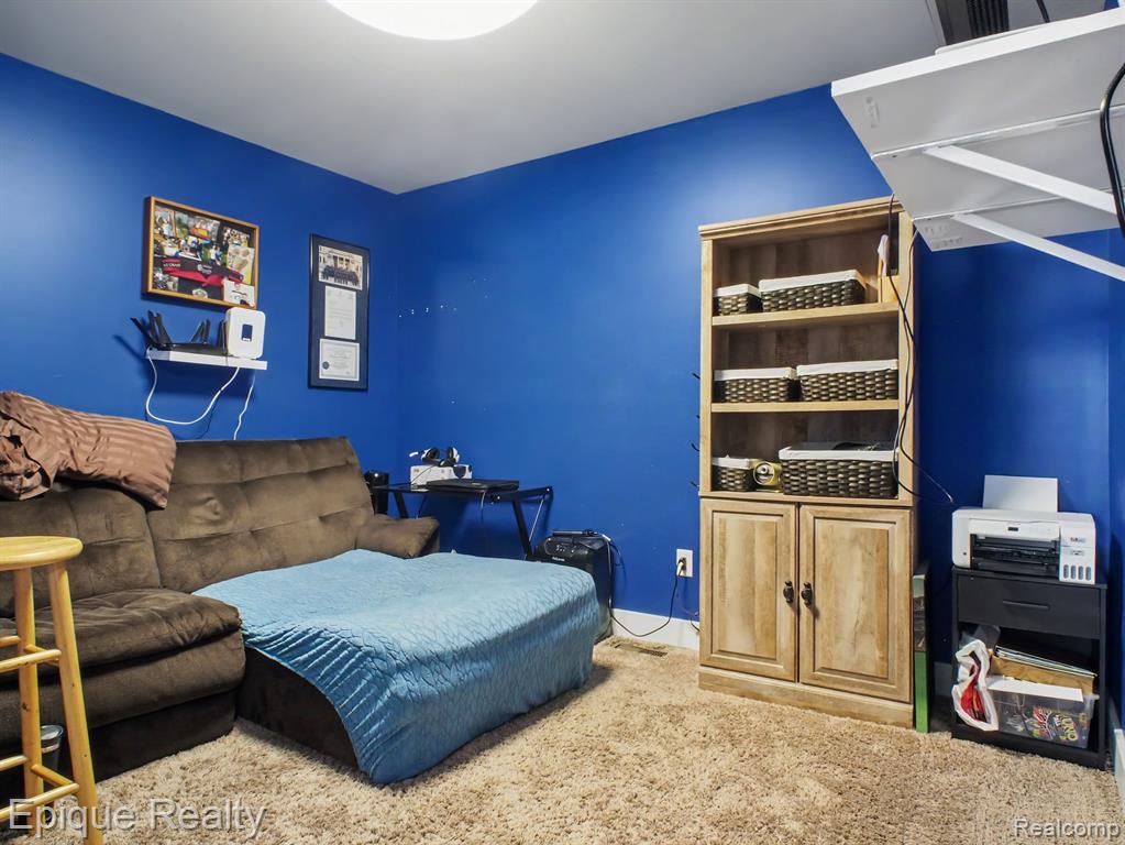 8686 Summer Ridge Drive Property Photo 13