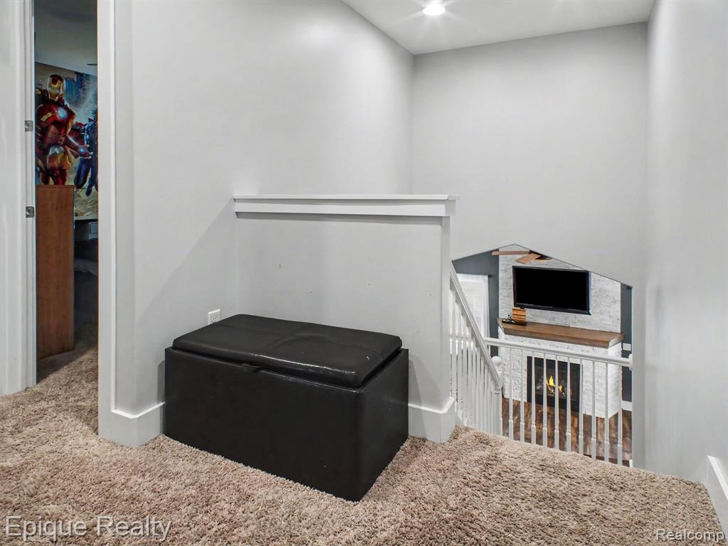 8686 Summer Ridge Drive Property Photo 15