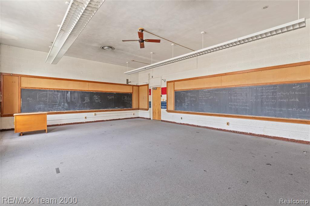 26123 Mcdonald Street Property Photo 29