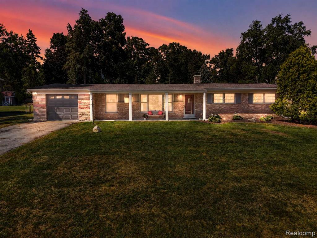 8144 Kenwick Drive Property Photo 1