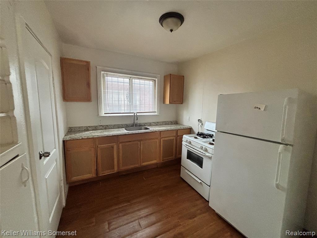 15785 Pinehurst Street Property Photo 5