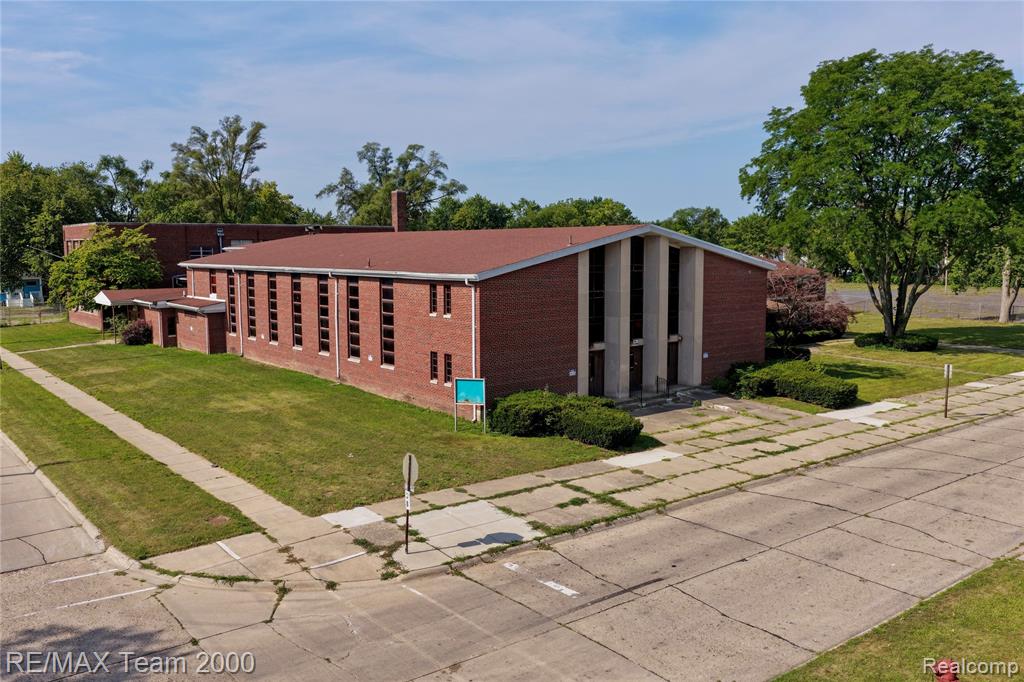 26123 Mcdonald Street Property Photo 7